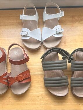 Kids sandals size 9
